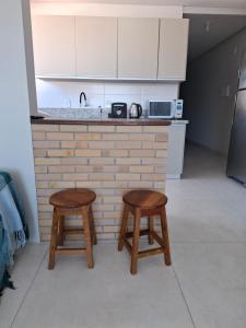 APARTAMENTO ALUGUEL TEMPORADA Praia do Sonho Palhoça SC Acomodações para até 8 pessoas