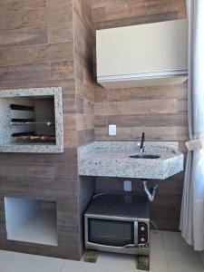 APARTAMENTO ALUGUEL TEMPORADA Praia do Sonho Palhoça SC Acomodações para até 8 pessoas