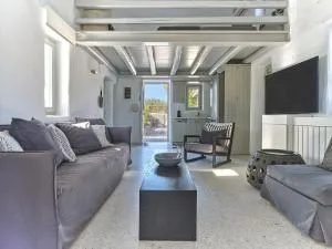 Arch1 Family Home Seaview &Pool - Protorgia