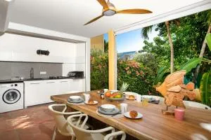 A deux pas de la plage de la BaieOrientale grand appartement avec jardin - 东方湾