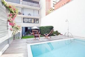 Three-Bedroom Apartment room in My Space Barcelona Private Pool Garden