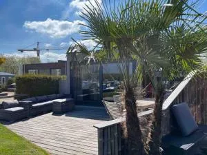 Luxury chalet in a quiet park by Lake Esmeer - Spijk Luxury chalet in a quiet park by Lake Esmeer - Spijk