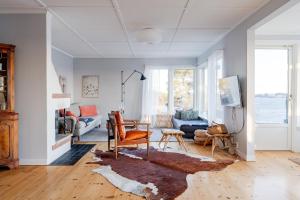 Oceanfront Retreat Heated Pool, Sauna, Jacuzzi