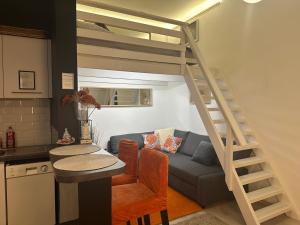 CastleHill Apartman the perfect blend of urban living and sightseeing convenience