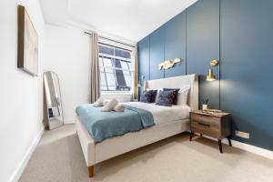 Modern 2 bed Flat in Central London, Barbican Farringdon, EC1V