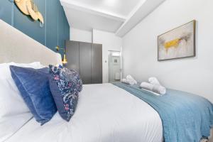 Modern 2 bed Flat in Central London, Barbican Farringdon, EC1V