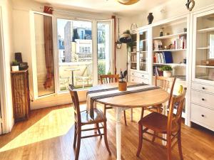 Charming Parisian flat near Eiffel Tower - 3 rooms and balcony