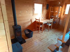 Jelenova lesena hiška 