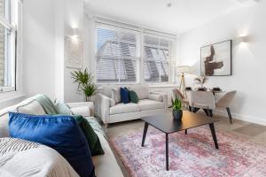 Modern 2 bed Flat in Central London, Barbican Farringdon, EC1V