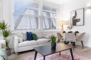 Modern 2 bed Flat in Central London, Barbican Farringdon, EC1V