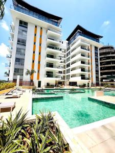 Elegant 2BR Retreat Resort Living in Cantonments