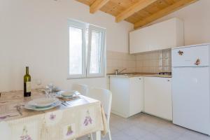 Hidden Gem by Nono Ban