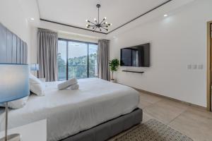 Margo 306- Luxe, Elegant & Cozy Condo- City Center