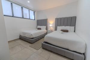 Margo 306- Luxe, Elegant & Cozy Condo- City Center