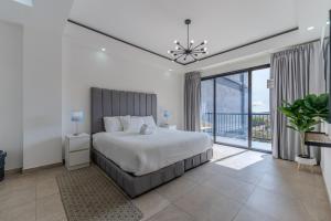 Margo 306- Luxe, Elegant & Cozy Condo- City Center