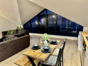 Stunning 1 bedroom apartment in Wapping - Sleeps 4 and Free Parking!