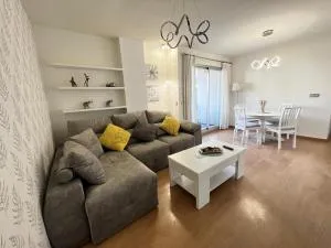 PUSHE Alhendin Shopping & Culture - Las Gabias