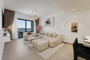 Daniels 1BR at Waves Grande In Sobha Hartland