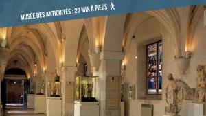 Appartements VOYAGE AU CALME a 10 Minutes du centre avec PARKING INCLUS et FIBRE, IDEAL SOLO et PRO : photos des chambres