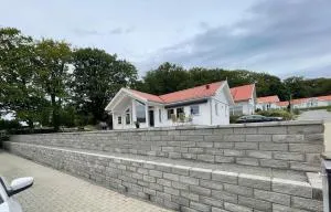 Sea view and beachfront house - Henån