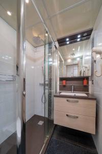 Ciel d Azur avec terrasse en plein centre près de la Croisette