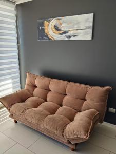 Departamento 1 dormitorio, con balcón y estacionamiento