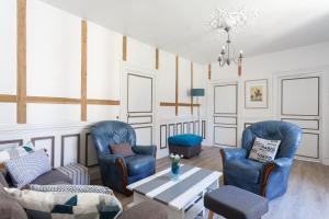 Maisons d'hotes LE GARDEN LODGE - RANDO ESCALADE - Seminaires - Sejour en Famille - Jardin - Parking - Wifi ! OFFRE SPECIALE : photos des chambres
