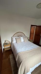 Apartamento en 1ª línea de Playa Silgar con vistas al mar y parking privado