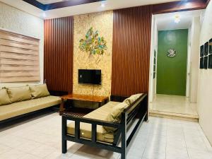 The Alusiman Home - 4 bedroom home