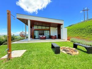 Chalé Jacarandá - Vale do Baú