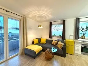 YAY - 65m2 Apartment am Bahnhof - Smart TV - Internet - Kaffee - Waschmaschine - Trockner - Polling