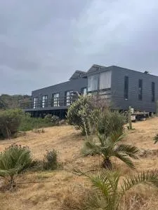 Preciosa casa con vista al océano - Los Molles