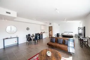 350 m da Stazione l Parcheggio Plus l WiFi Smart TV l Lofts - Baganzola