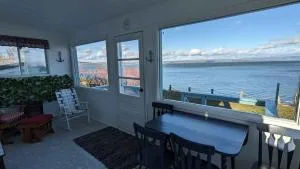 Oceanfront Cottage - Millstream