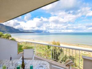 Seafront apartment in Alcamo