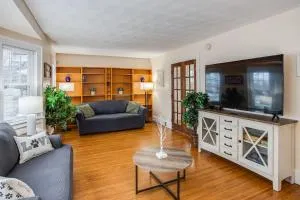 Charming Steps to Strong UofR near Airport Downtown RIT - 亨里埃塔