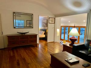 Lovely Home with Pool, Wifi & Short Walk to Beach