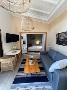 Lighthouse Beach cottage