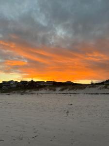 Lighthouse Beach cottage