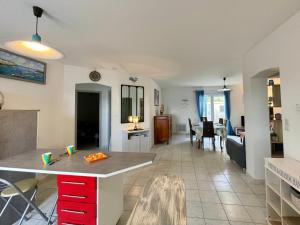 Maisons de vacances Maison familiale 3 chambres avec jardin a 400m de la plage, acces WIFI - FR-1-231-333 : photos des chambres