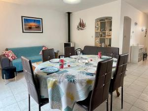 Maisons de vacances Maison familiale 3 chambres avec jardin a 400m de la plage, acces WIFI - FR-1-231-333 : photos des chambres