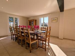 Gîte spacieux pour 10 pers. avec grand jardin à Tence - FR-1-582-528