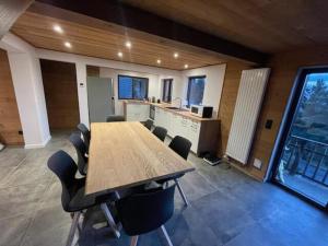 Chalets Chalet renove pour 12 pers. a Super Besse - FR-1-814-89 : photos des chambres