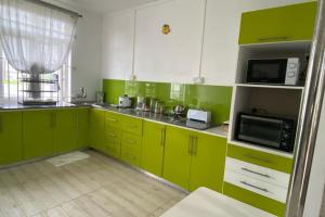 Le Botanic Oasis 3 beds summer vacation private villa with private pool and garden albion