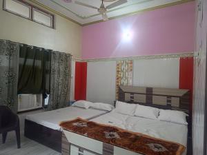 Sri Kishori Atithi Grih