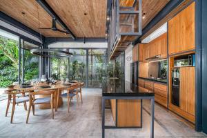 Family Luxury 5bd Villa Parking X Walk 2 Potato Head