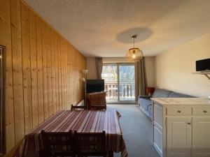 Appartements Charmant Studio avec Balcon et Parking a Barcelonnette - FR-1-804-50 : photos des chambres