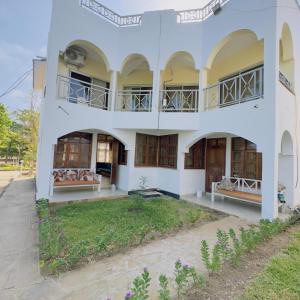 Diani Breeze Villas