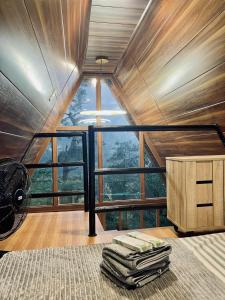 A Cozy Cabin Unit 1 for couple