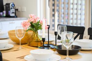 North Sydney 3BR Walk to Metro Train